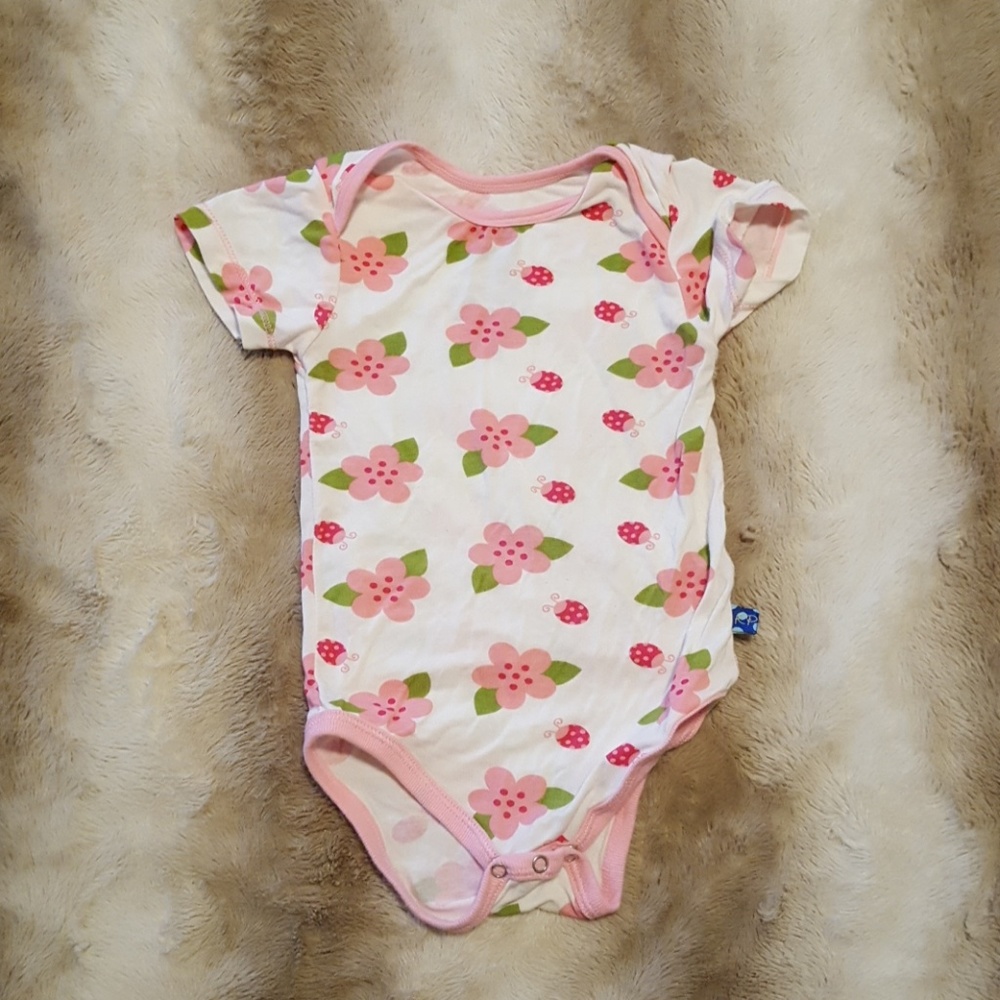 12-18 Kickee natural lady bugs bamboo onesie